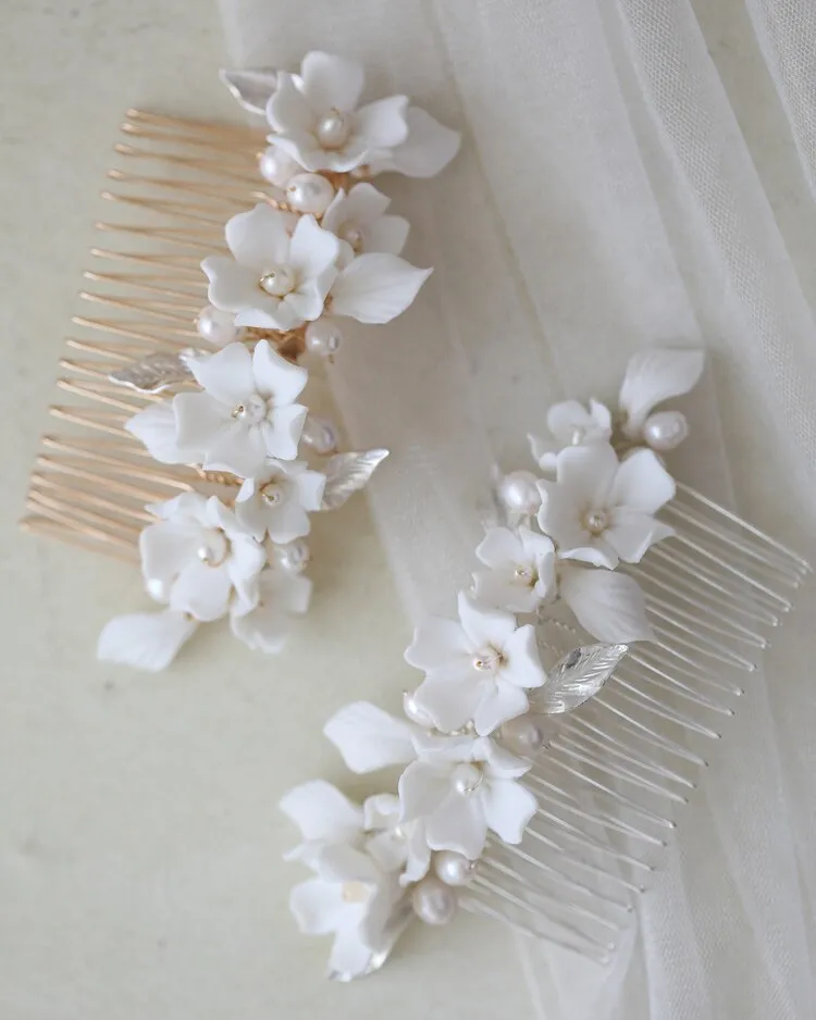 Aislyn White Ceramic Floral Pearl Hair Comb