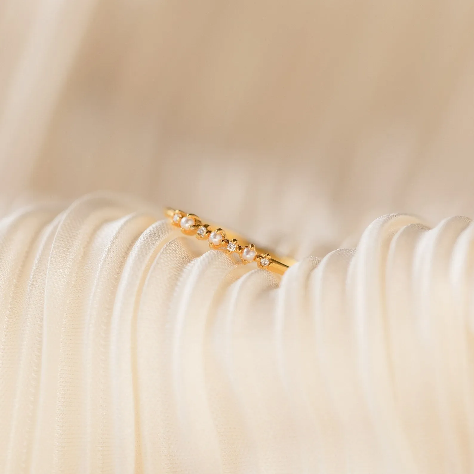 Delicate Pearl Diamond Ring