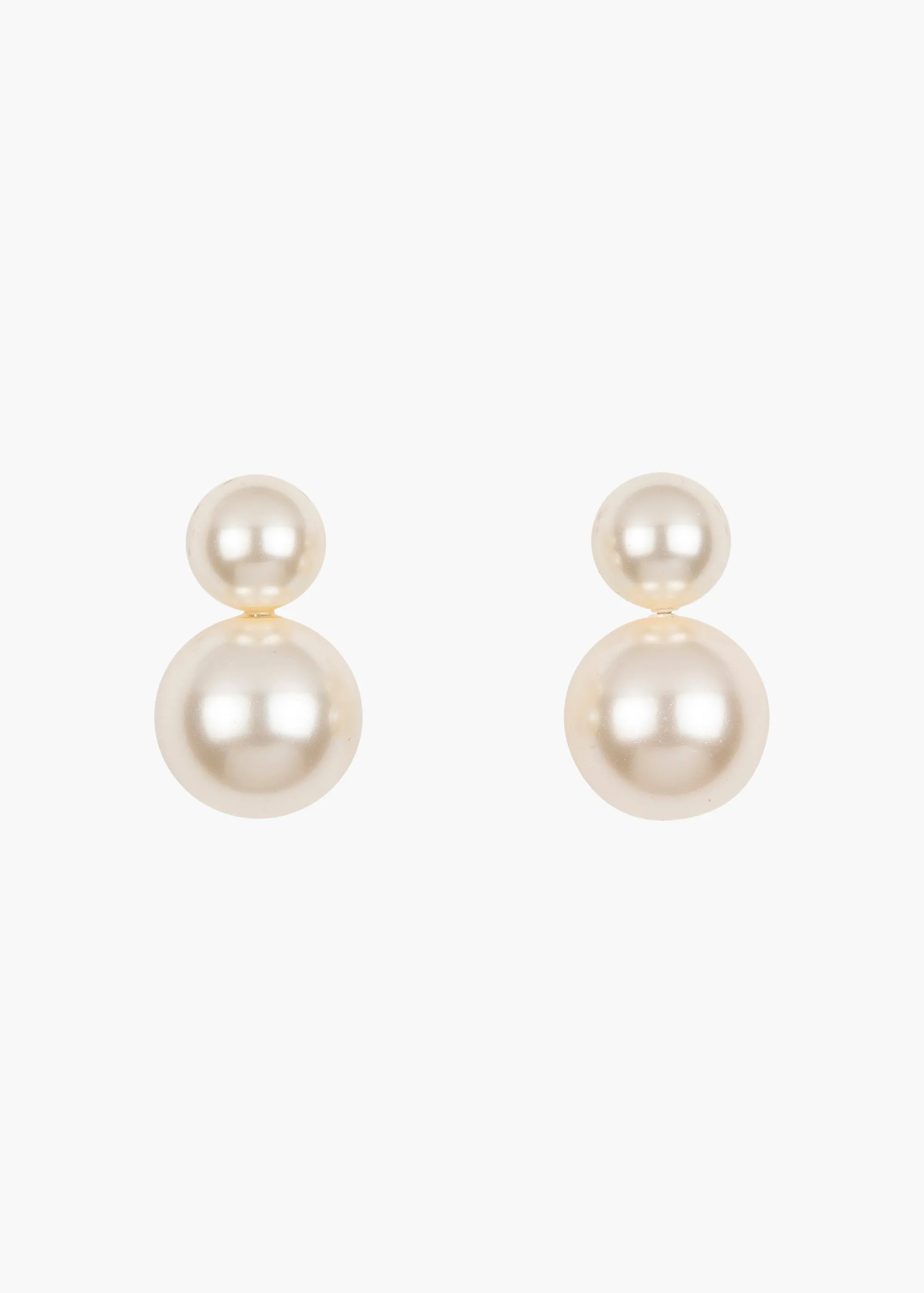 Iris Pearl Earrings -- Pearl