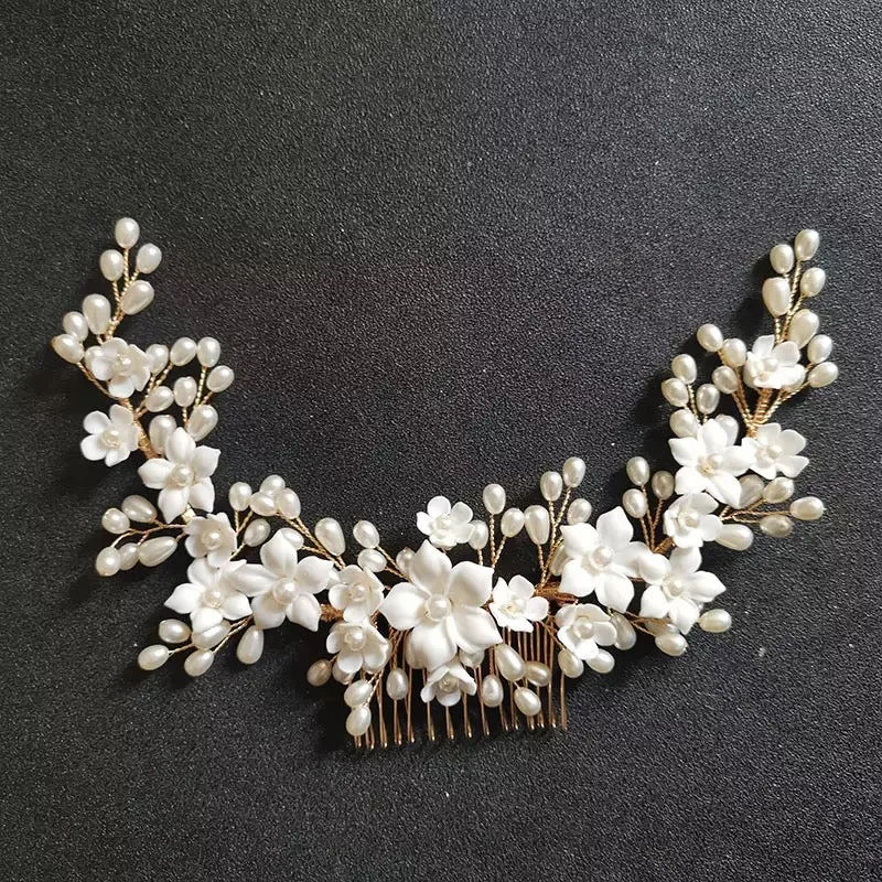 Whitney White Ceramic Floral and Pearl Hair Comb